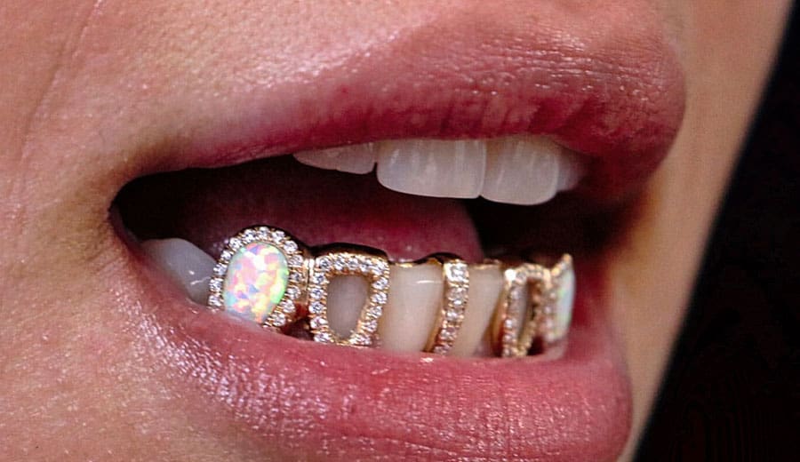 Kim kardashian deals teeth jewelry